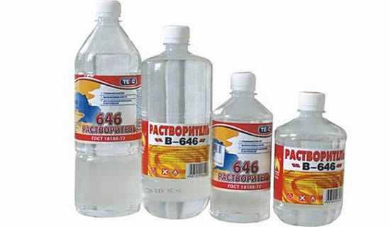 Как отмыть водоэмульсионную краску с потолка